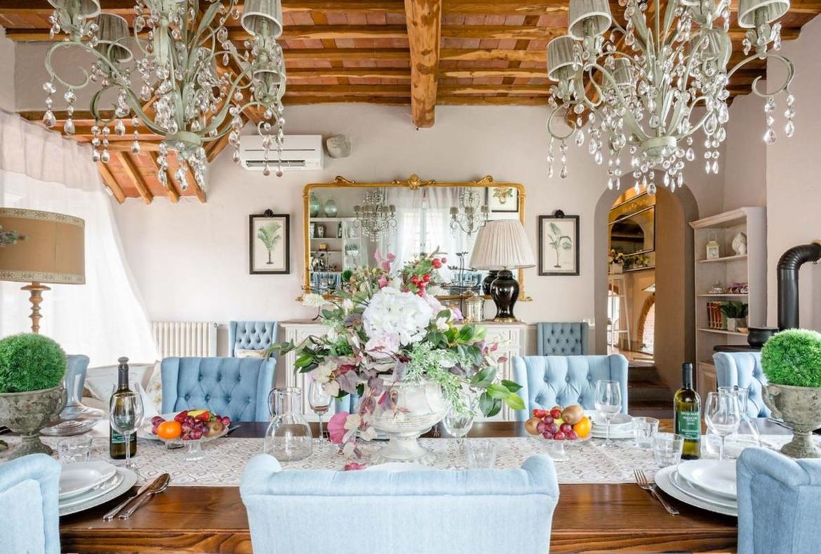 Luxury 7 bedroom holiday villa with private pool in Tuscany Italy (PV1534-2)