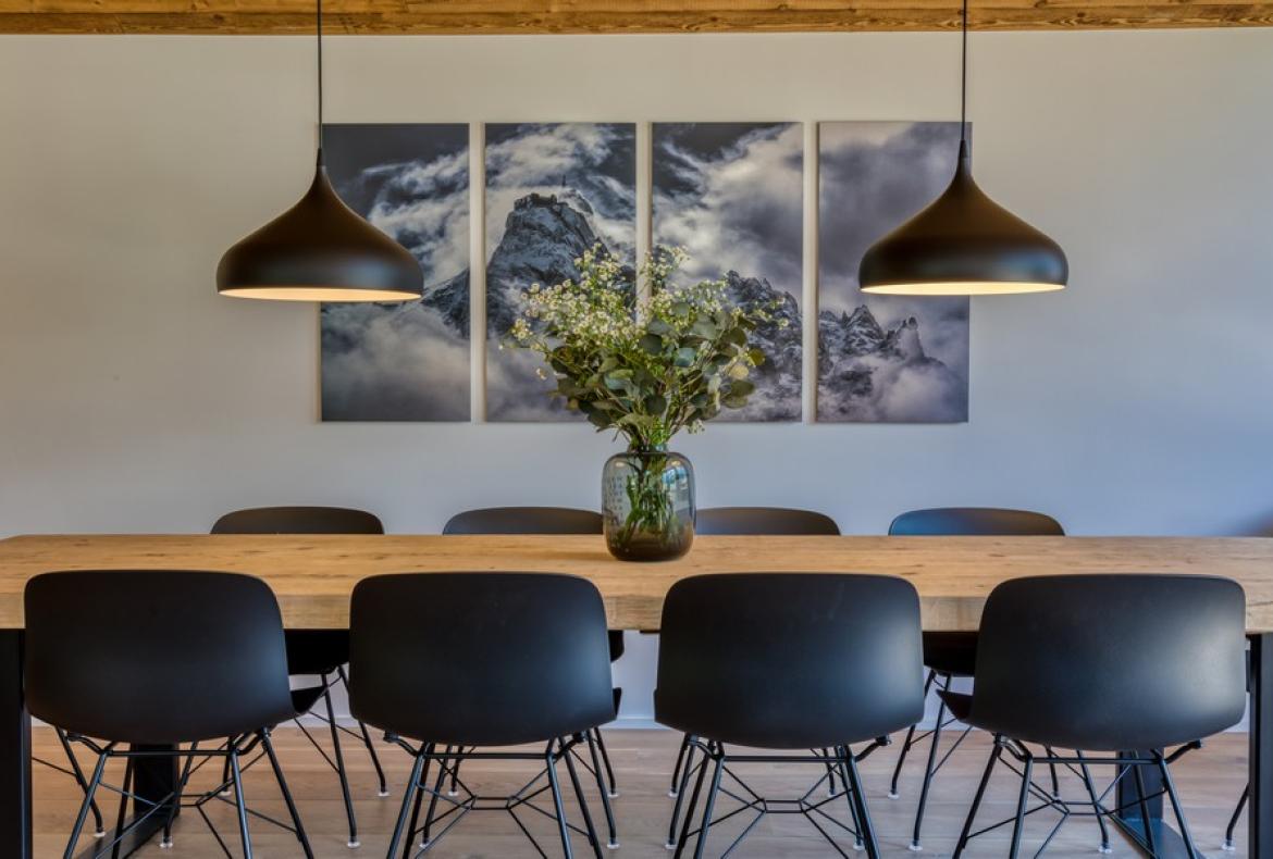 Contemporary Alpine Retreat with Panoramic Mont Blanc Views & Outdoor Jacuzzi (CHAMX101GN)