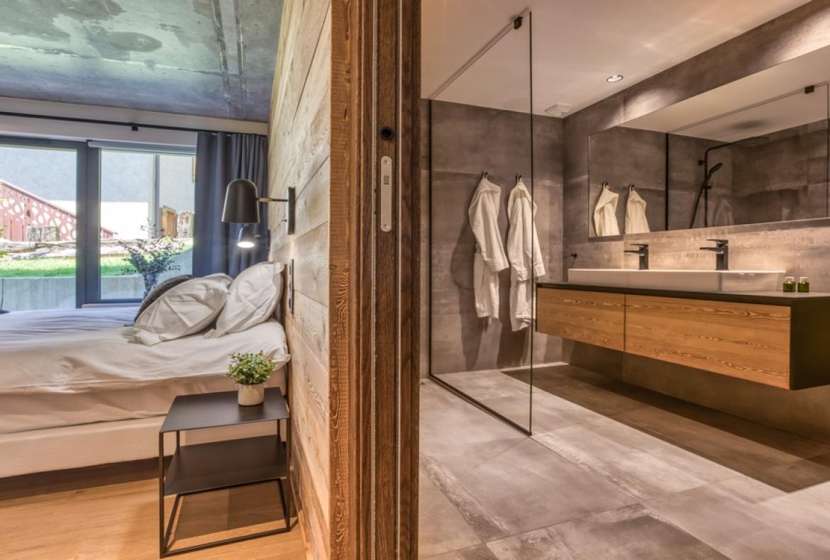 Contemporary Alpine Retreat with Panoramic Mont Blanc Views & Outdoor Jacuzzi (CHAMX101GN)