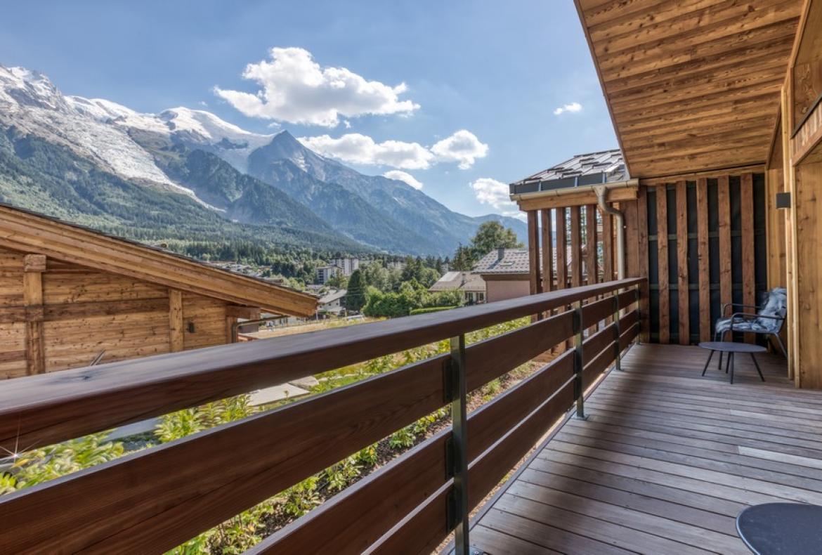 Cosy Nordic hideaway with Jacuzzi and Mont Blanc views. (CHAMX102)