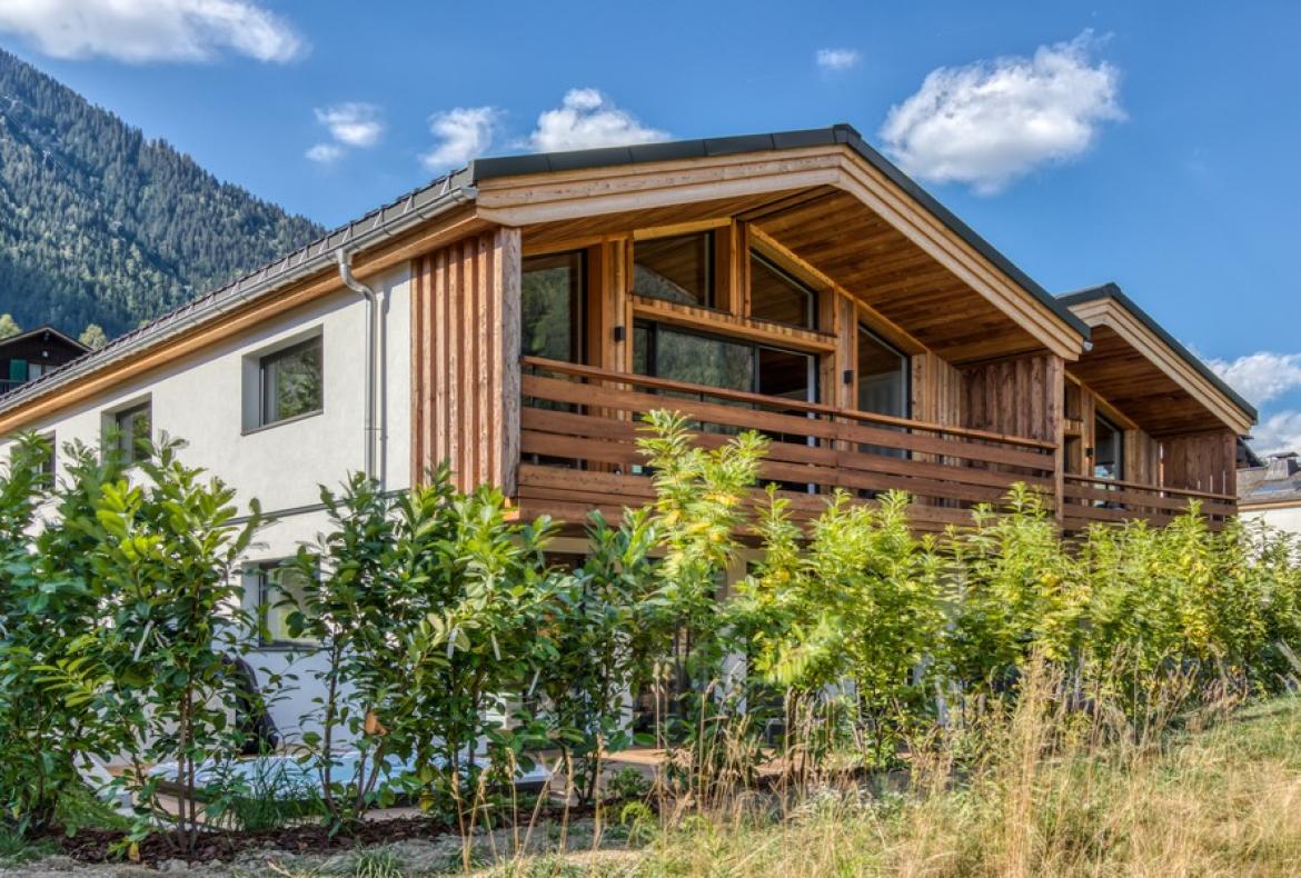 Cosy Nordic hideaway with Jacuzzi and Mont Blanc views. (CHAMX102)