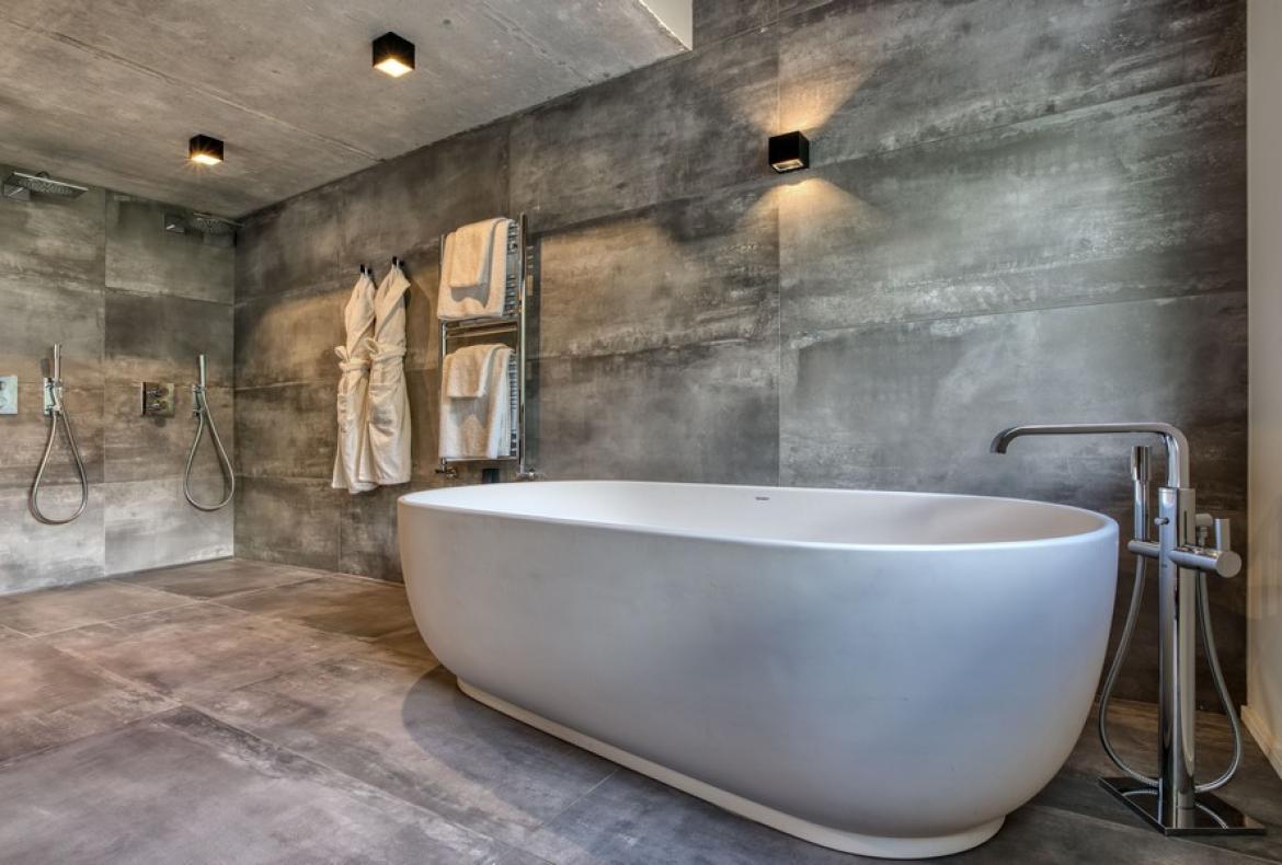 Modern Mountain Escape in Chamonix with Outdoor Jacuzzi & Ski Access (CHAMX103GN)