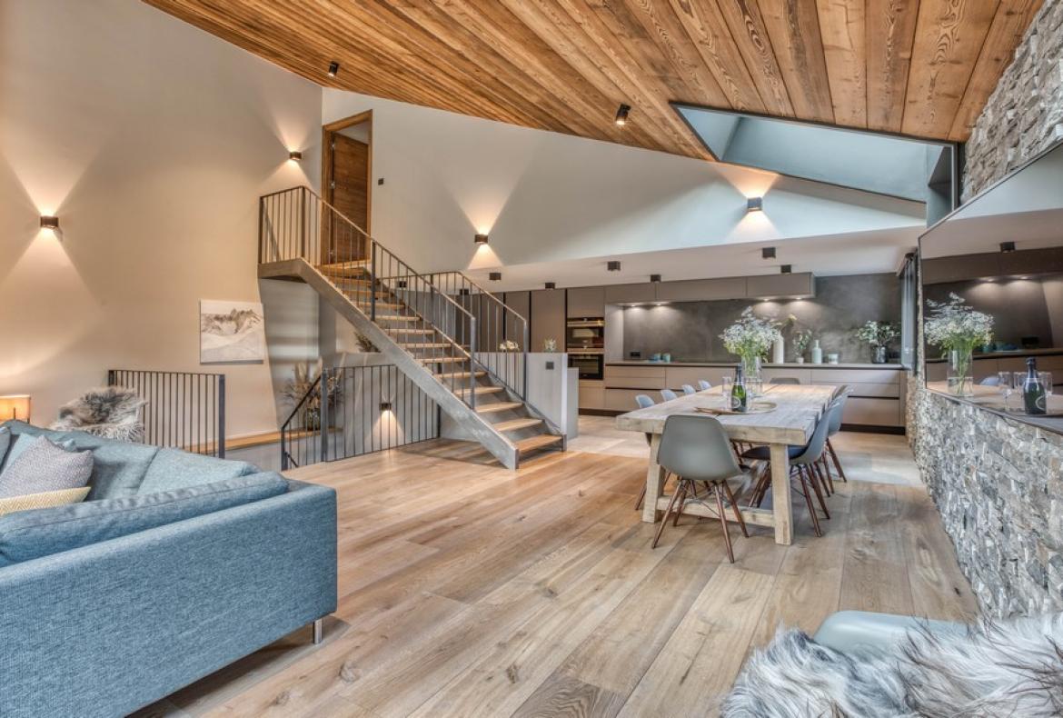 Modern Mountain Escape in Chamonix with Outdoor Jacuzzi & Ski Access (CHAMX103GN)