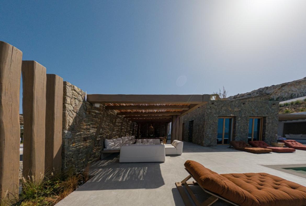 Luxury 6 bedroom holiday villa with private pool in Mykonos Greece (PV2587)