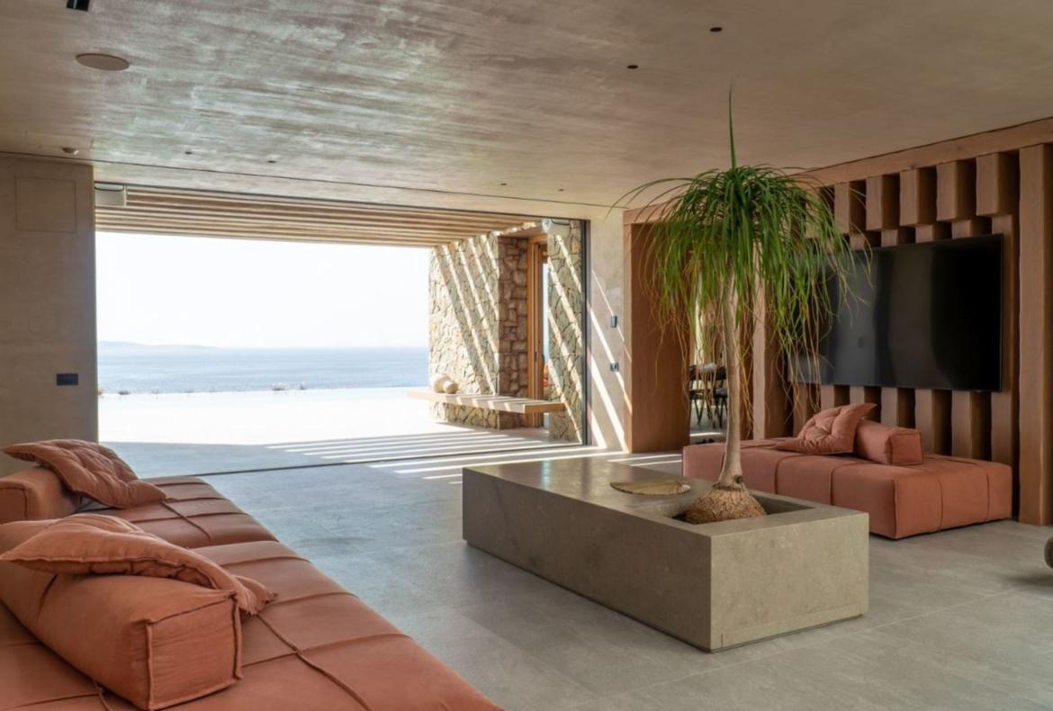 Luxury 6 bedroom holiday villa with private pool in Mykonos Greece (PV2587)