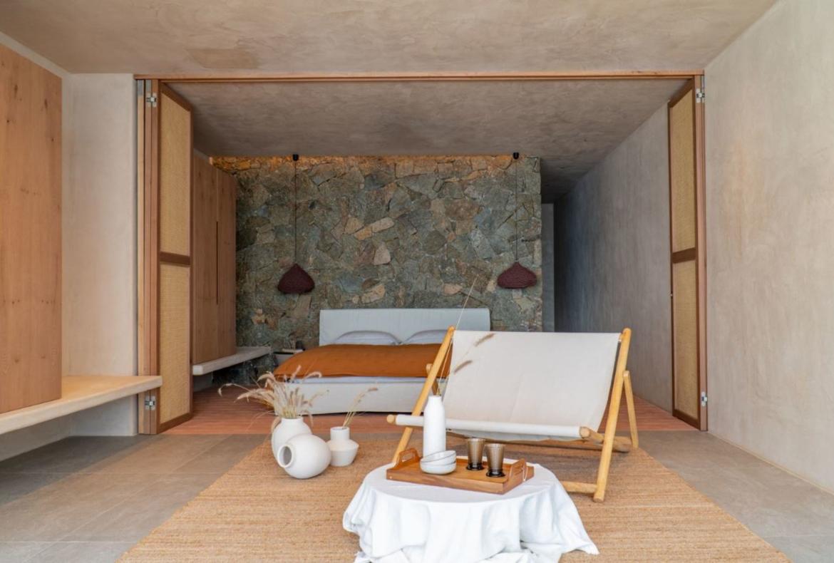 Luxury 6 bedroom holiday villa with private pool in Mykonos Greece (PV2587)