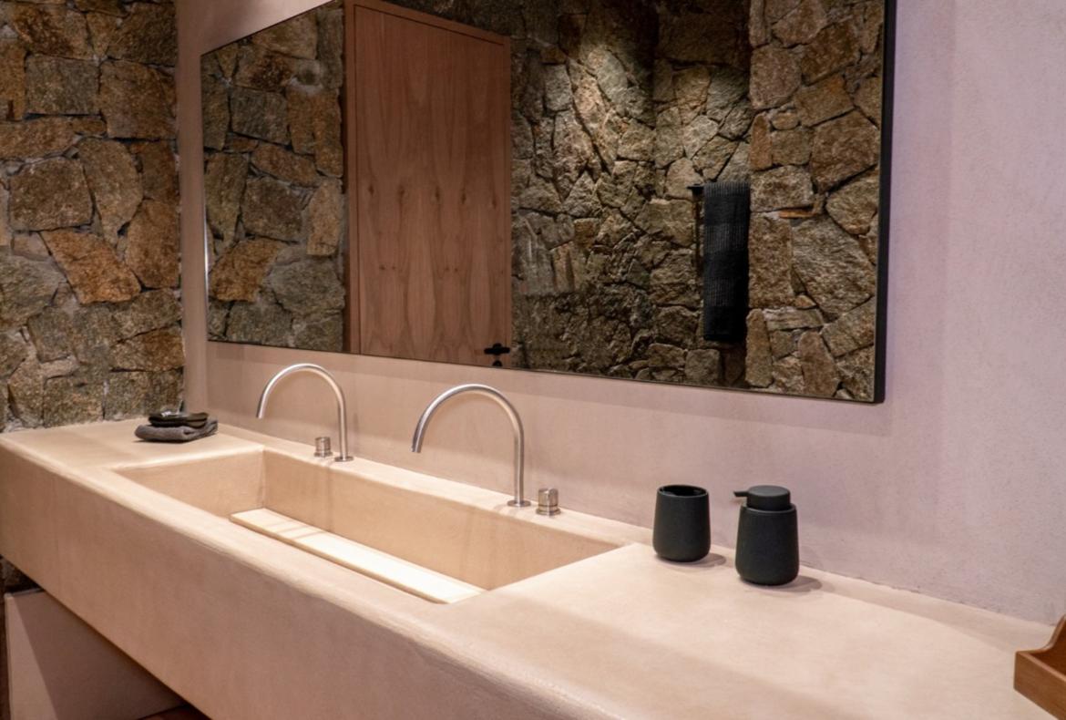 Luxury 6 bedroom holiday villa with private pool in Mykonos Greece (PV2587)