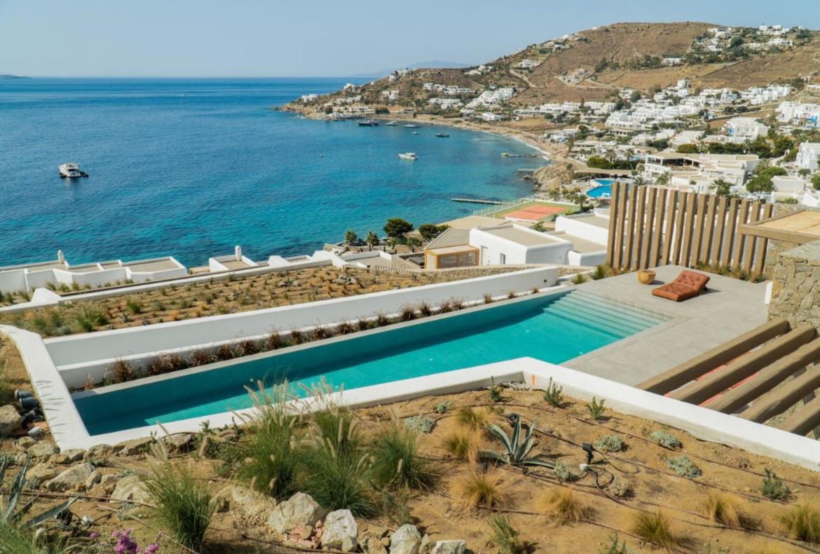 Luxury 6 bedroom holiday villa with private pool in Mykonos Greece (PV2587)