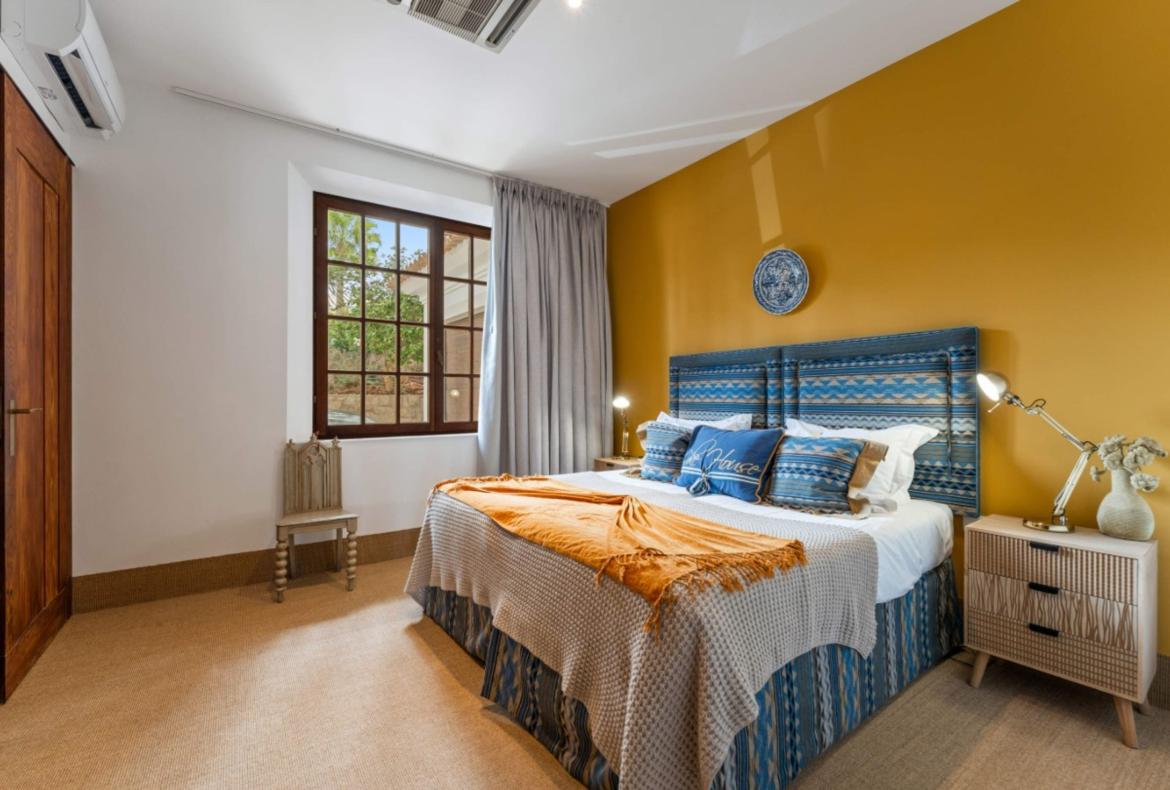 Luxury 4 bedroom holiday villa with private pool in Algarve Portugal (PV3008)