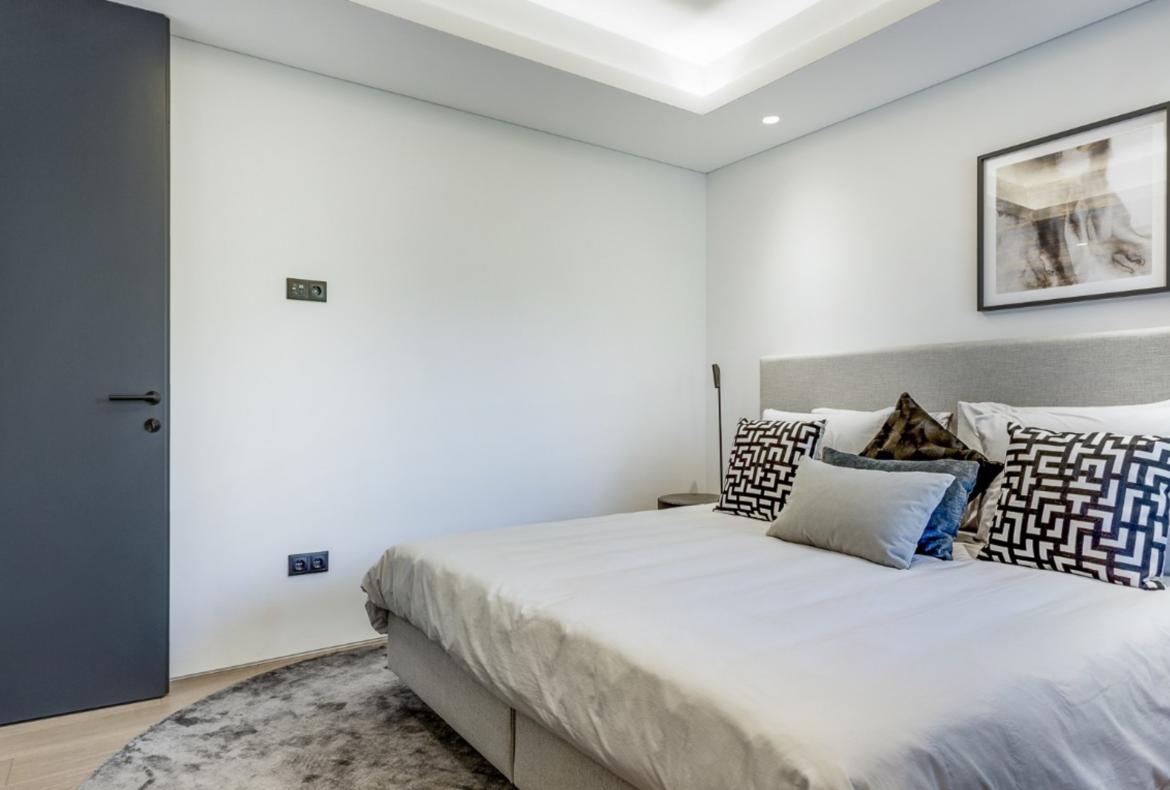 Luxury 5 bedroom holiday villa with private pool in Algarve Portugal (PV3011)