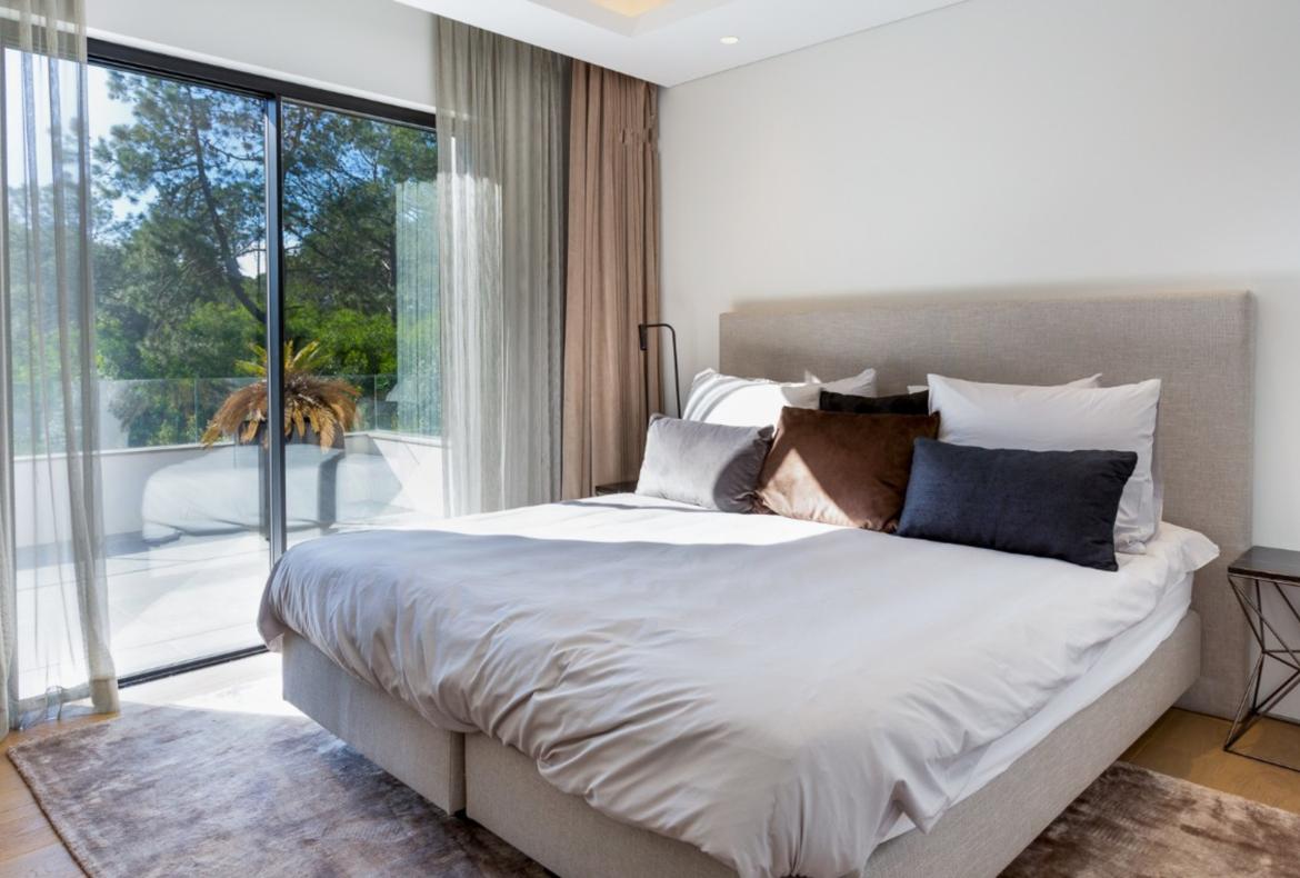 Luxury 5 bedroom holiday villa with private pool in Algarve Portugal (PV3011)