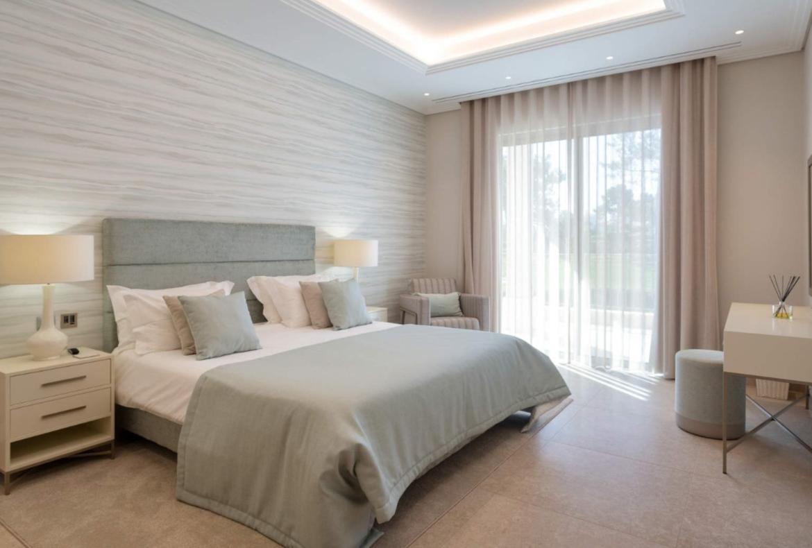 Luxury 6 bedroom holiday villa with private pool in Algarve Portugal (PV3013)