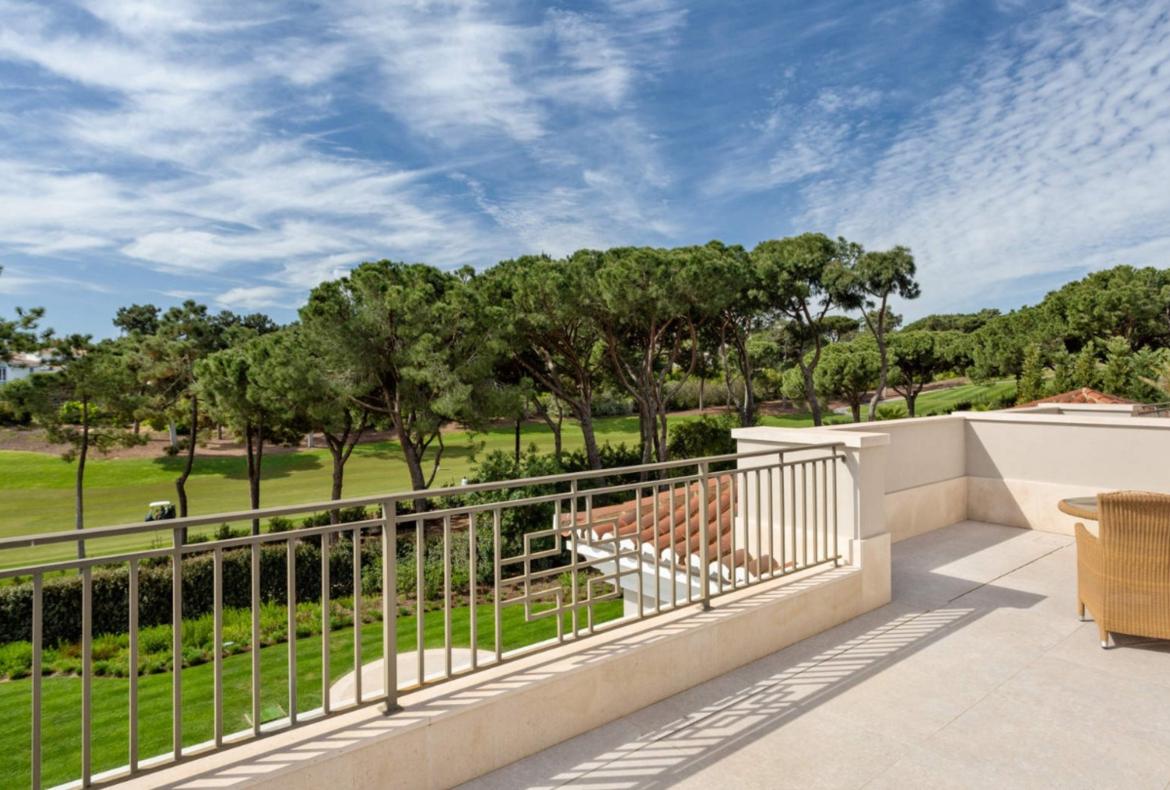 Luxury 6 bedroom holiday villa with private pool in Algarve Portugal (PV3013)