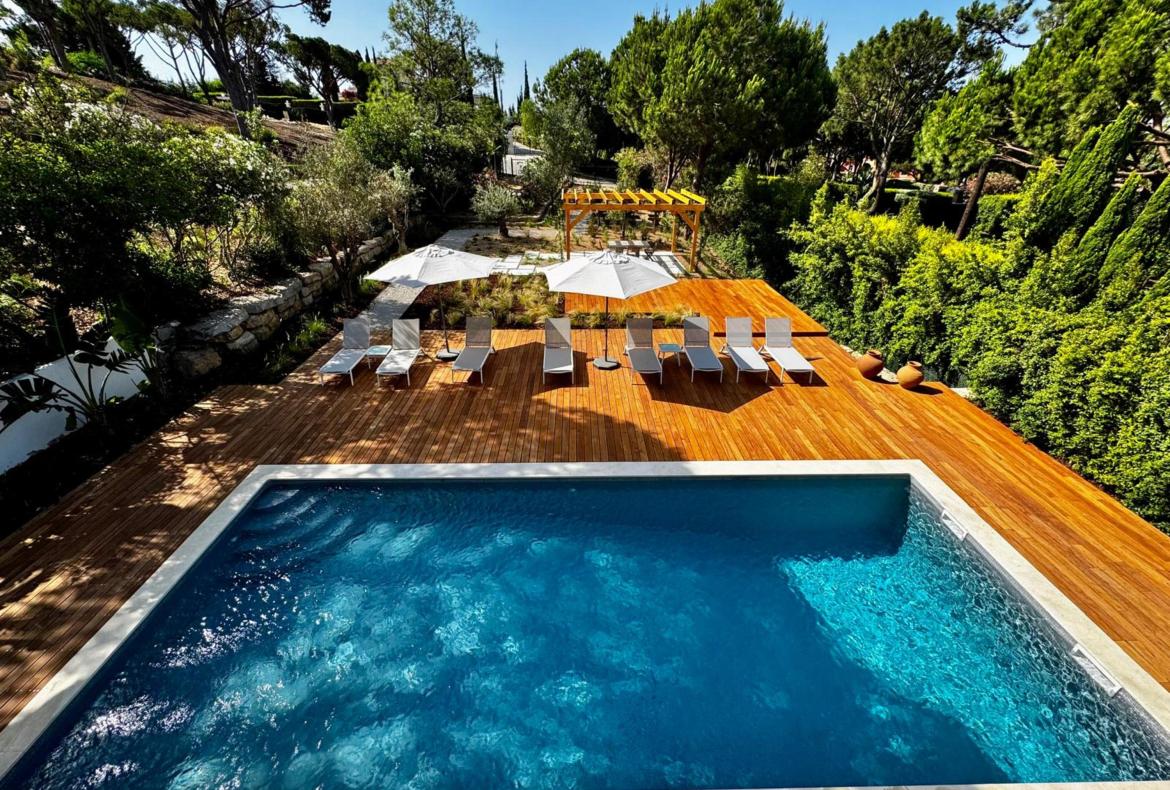 Luxury 4 bedroom holiday villa with private pool in Algarve Portugal (PV3014)