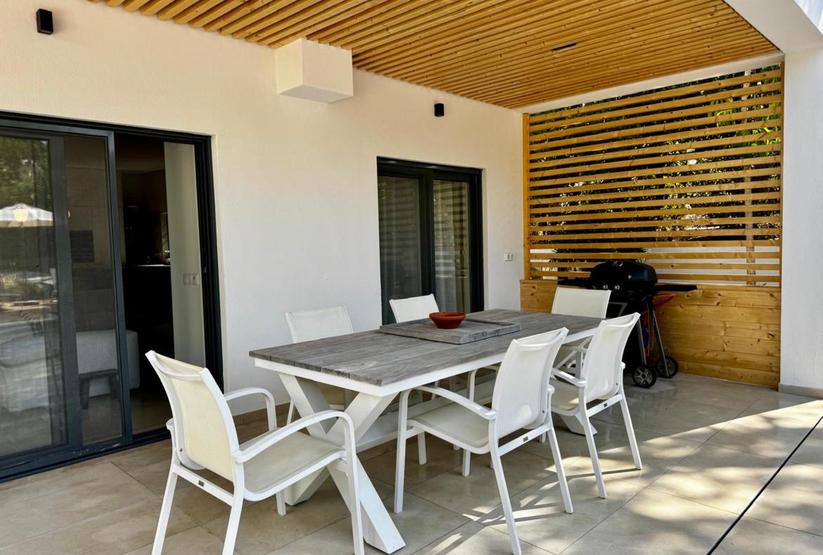 Luxury 4 bedroom holiday villa with private pool in Algarve Portugal (PV3014)
