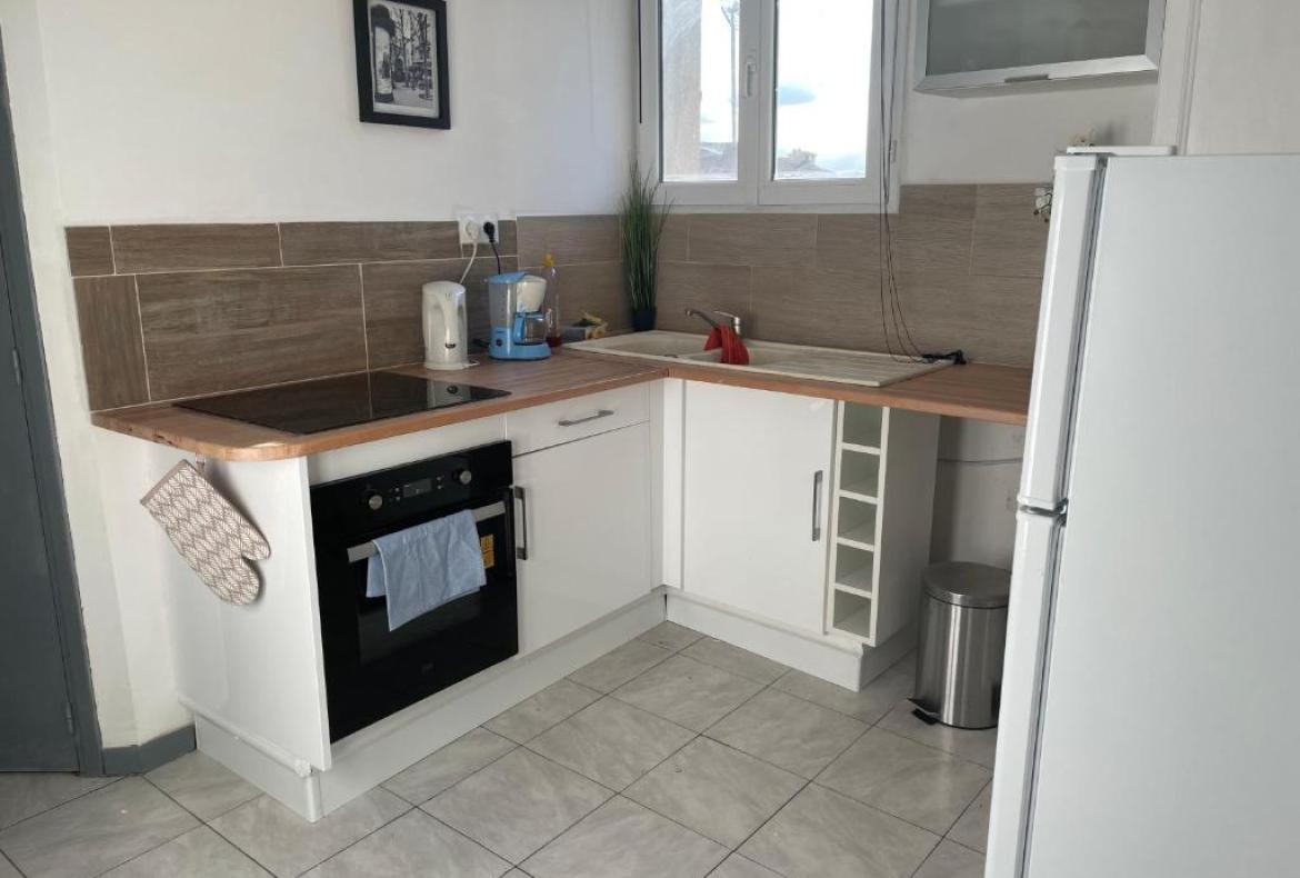 Well-appointed apartment in central Carcassonne (CARC121)