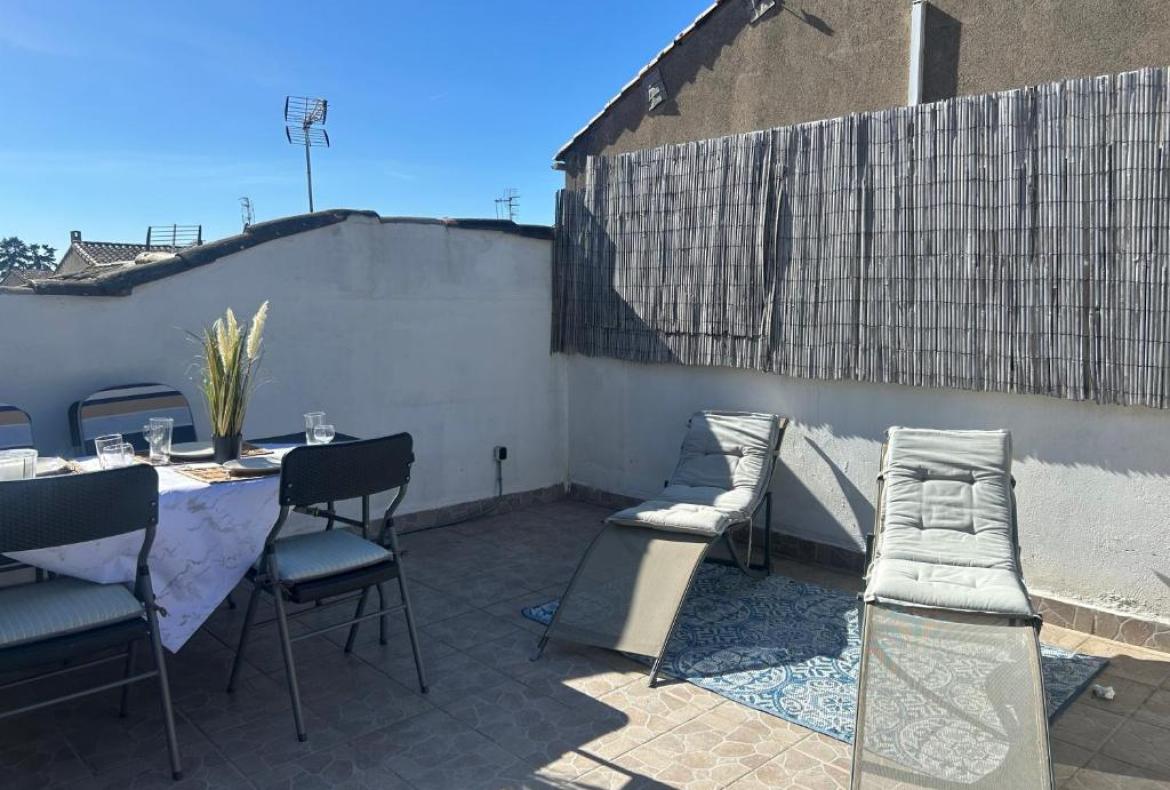Well-appointed apartment in central Carcassonne (CARC121)