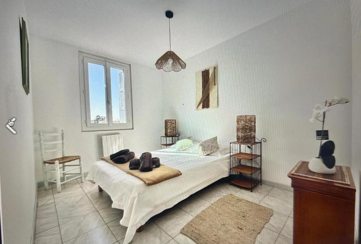 Well-appointed apartment in central Carcassonne (CARC121)