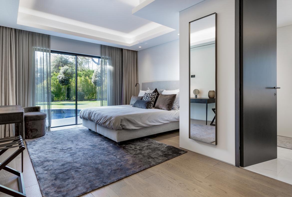 Luxury 5 bedroom holiday villa with private pool in Algarve Portugal (PV3011)