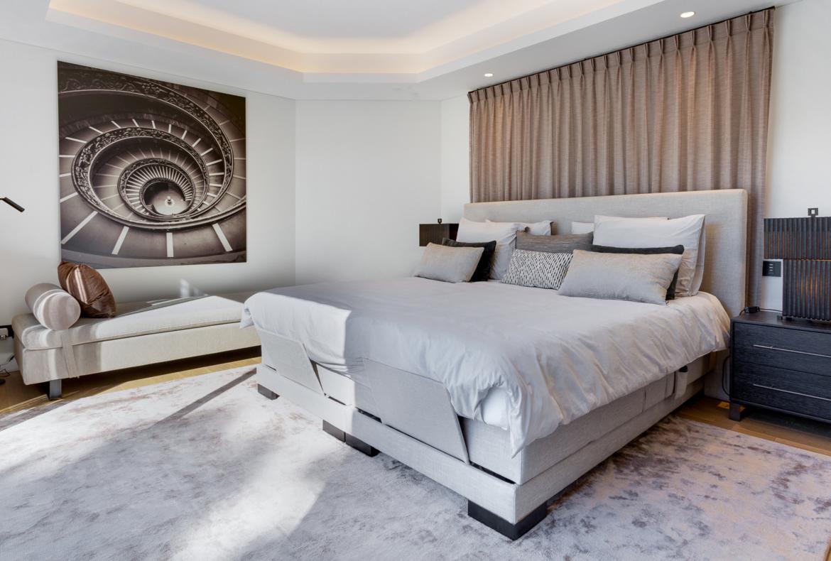 Luxury 5 bedroom holiday villa with private pool in Algarve Portugal (PV3011)