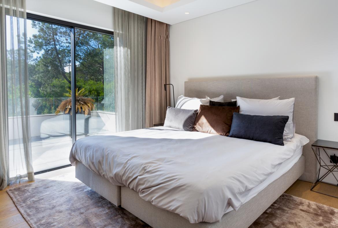 Luxury 5 bedroom holiday villa with private pool in Algarve Portugal (PV3011)