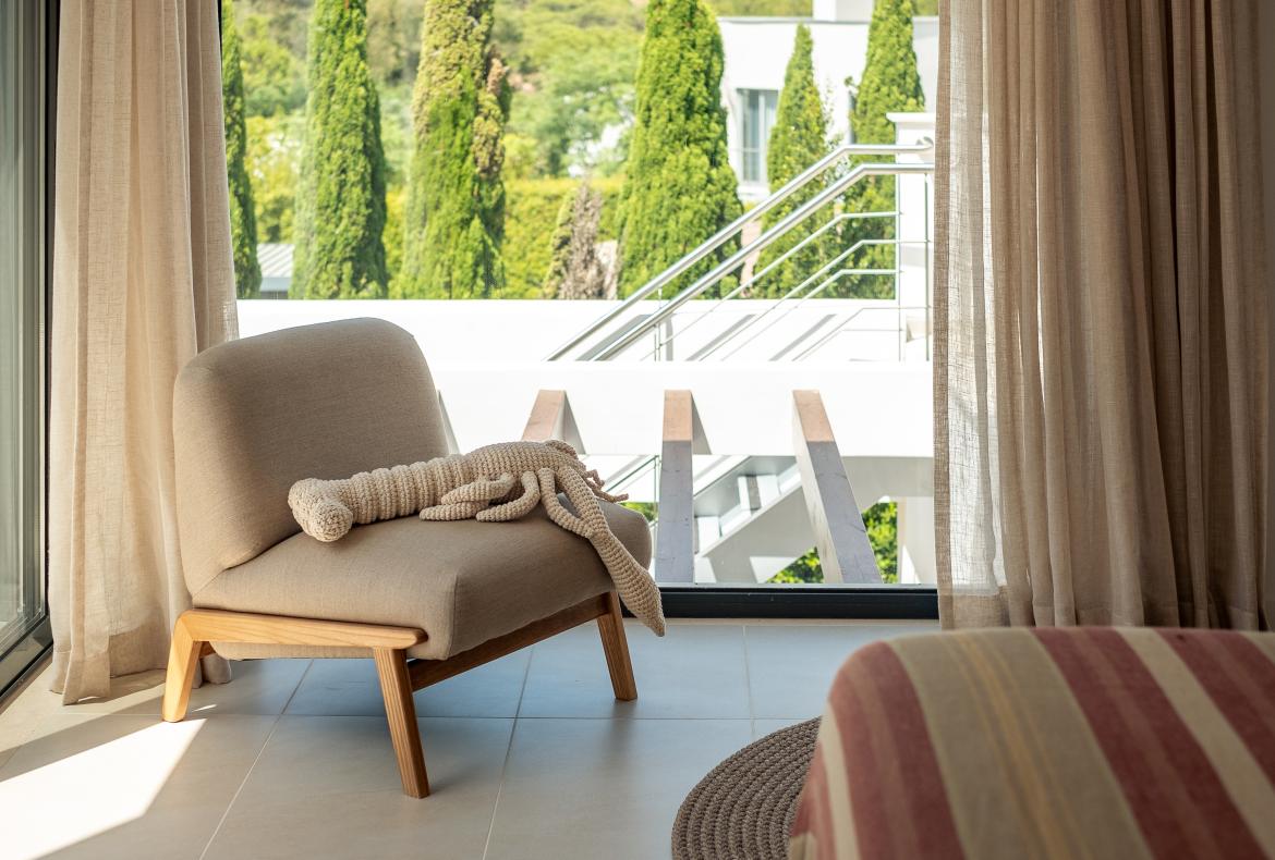 Luxury 4 bedroom holiday villa with private pool in Algarve Portugal (PV3014)