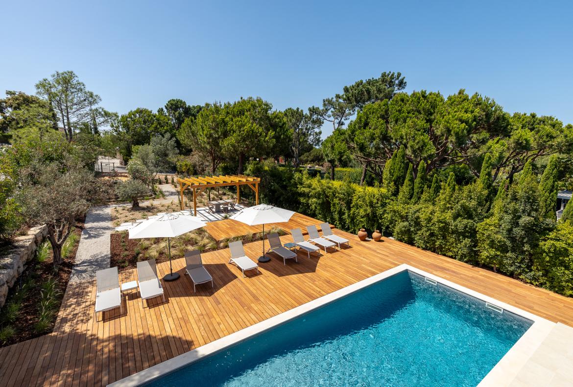Luxury 4 bedroom holiday villa with private pool in Algarve Portugal (PV3014)