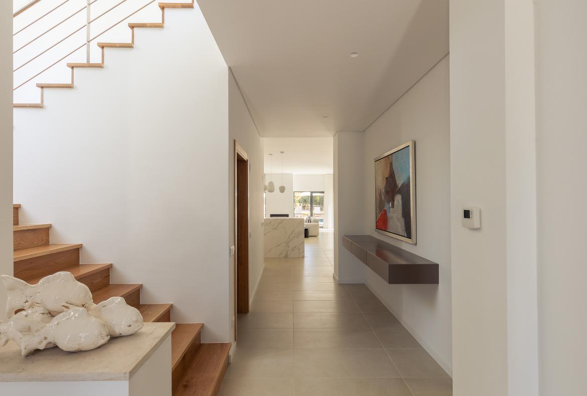 Luxury 4 bedroom holiday villa with private pool in Algarve Portugal (PV3014)