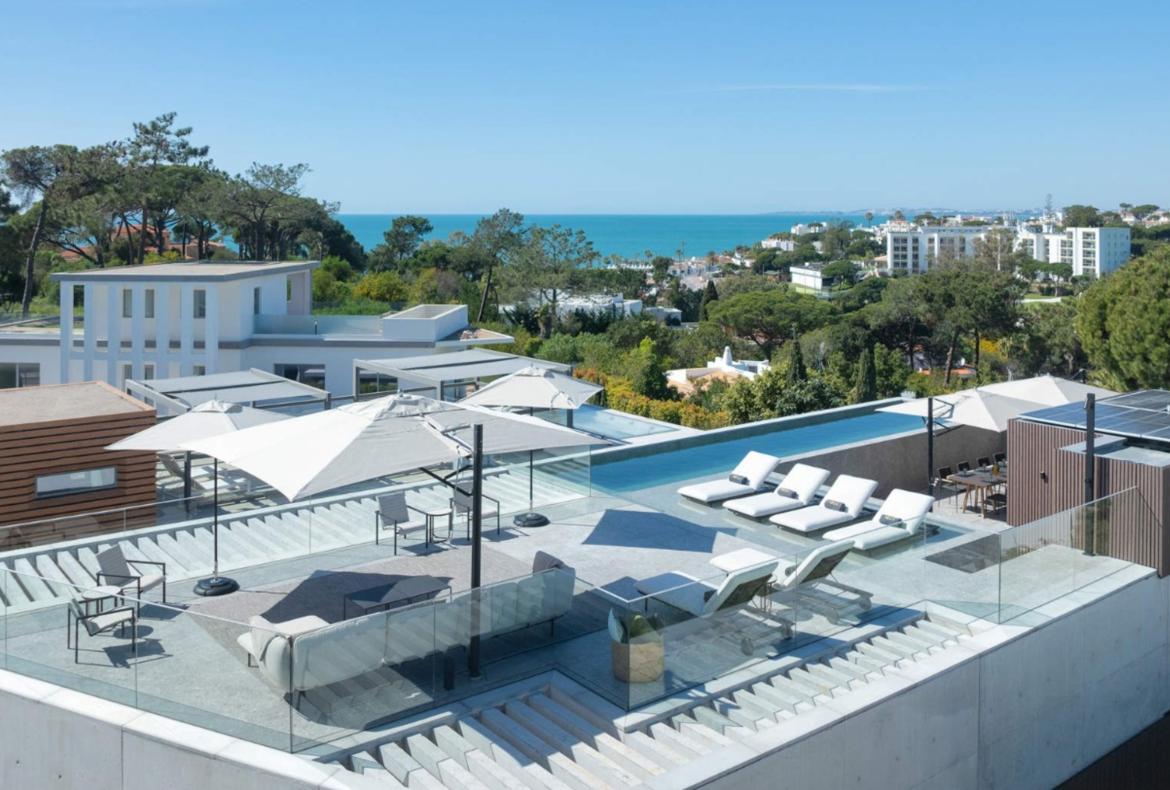 Luxury 5 bedroom holiday villa with private pool in Algarve Portugal (PV3017)
