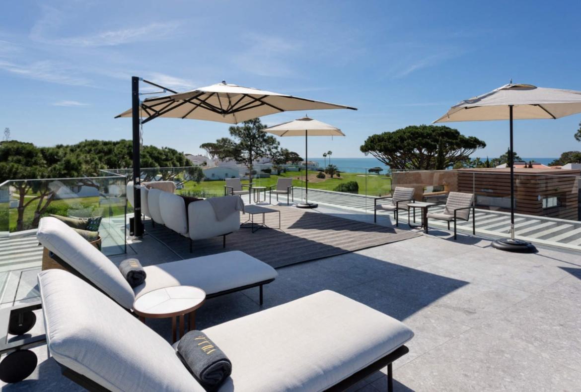 Luxury 5 bedroom holiday villa with private pool in Algarve Portugal (PV3017)