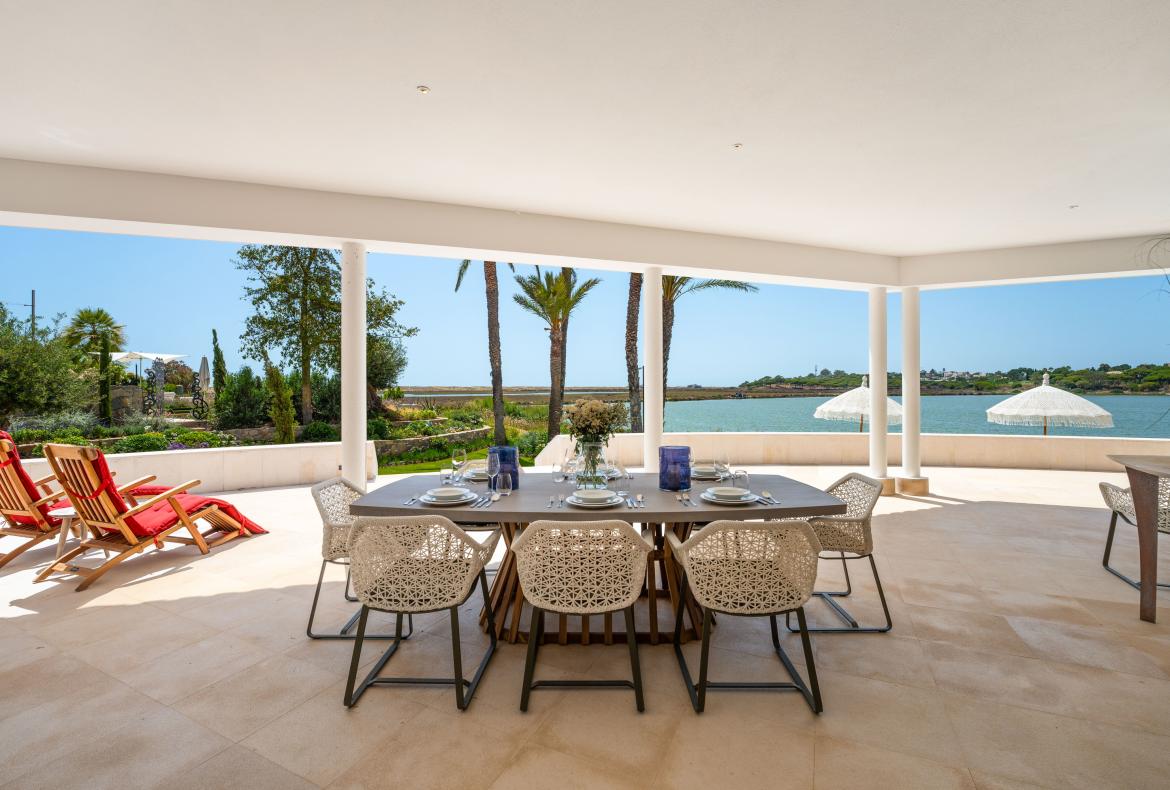 Luxury 5 bedroom holiday villa with private pool in Algarve Portugal (PV3008)