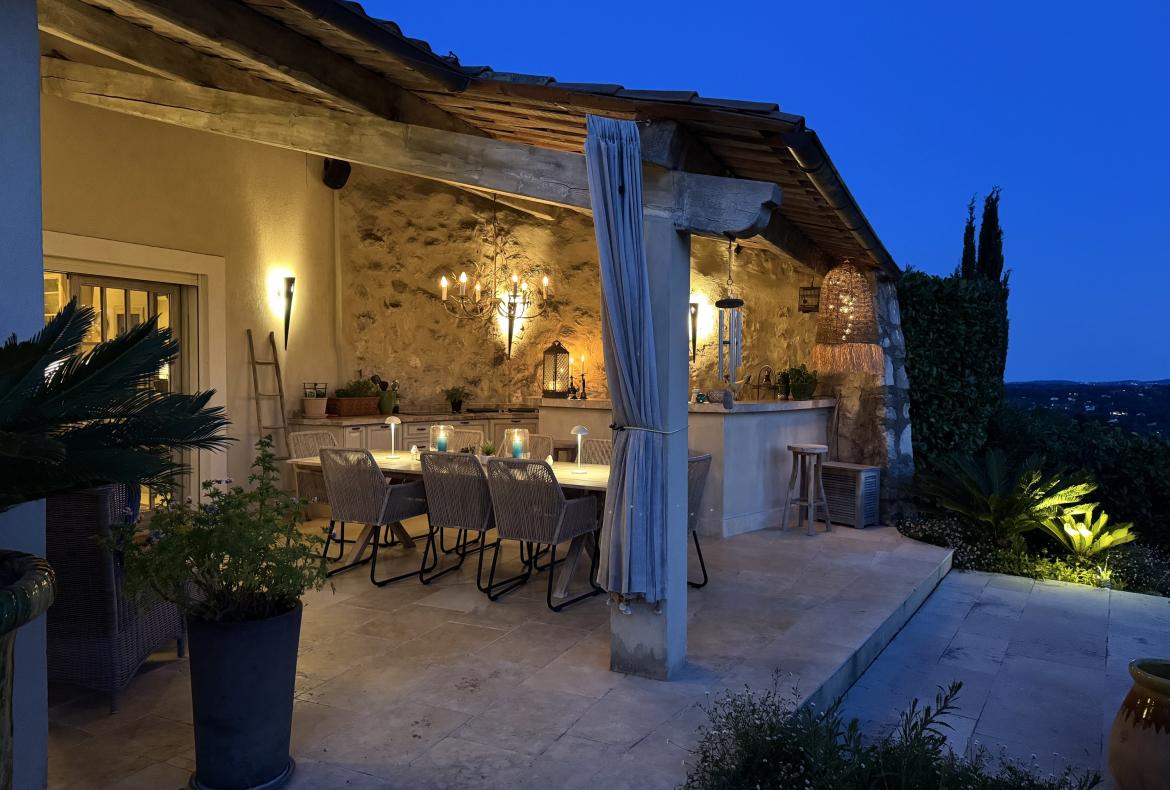 Luxury 5 bedroom holiday villa with private pool in Cote d'Azur France (PV3019)