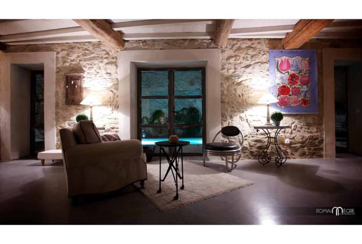 4 bedroom villa in Pouzols Minervois with private pool and garden (POUZM102)