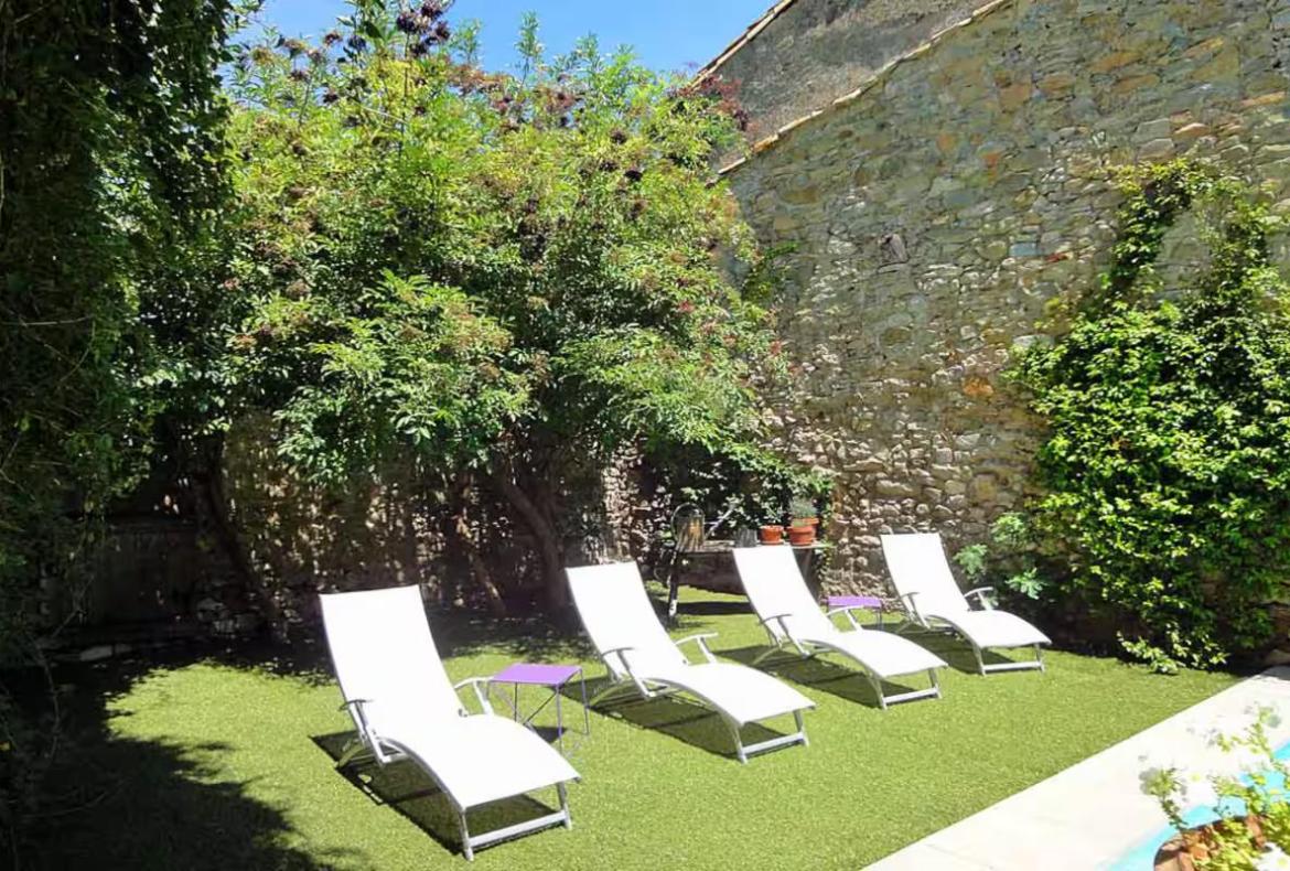 4 bedroom villa in Pouzols Minervois with private pool and garden (POUZM102)