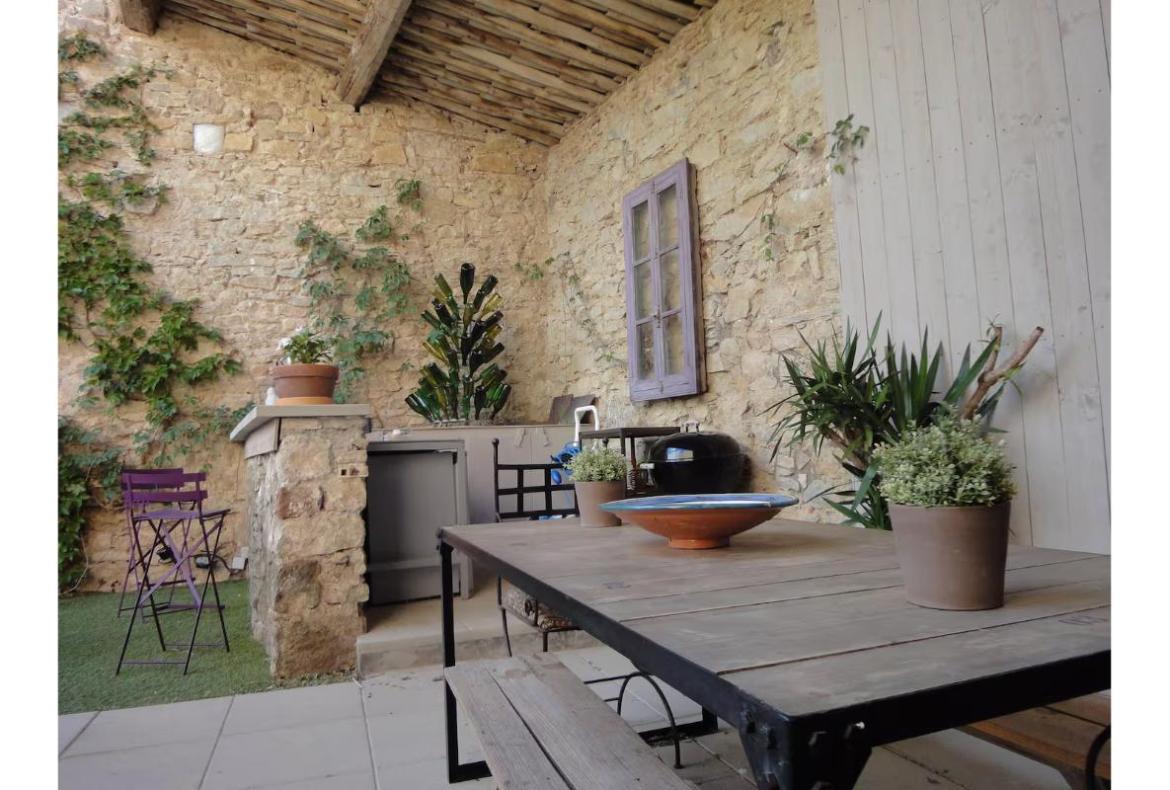 4 bedroom villa in Pouzols Minervois with private pool and garden (POUZM102)