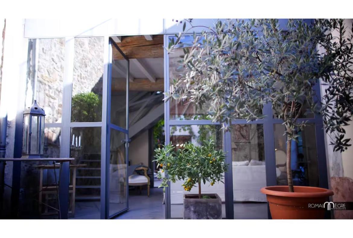 4 bedroom villa in Pouzols Minervois with private pool and garden (POUZM102)