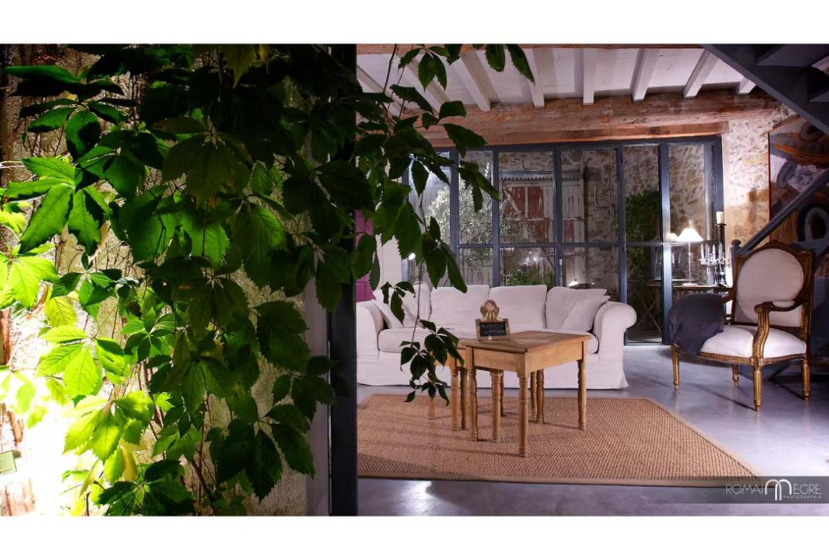 4 bedroom villa in Pouzols Minervois with private pool and garden (POUZM102)