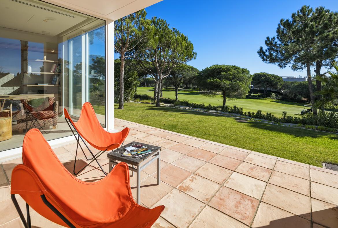 Luxury 4 bedroom holiday villa with private pool in Algarve Portugal (PV963)