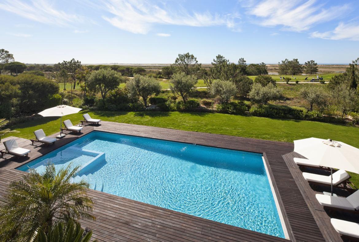 Luxury 6 bedroom holiday villa with private pool in Algarve Portugal (PORTU141PV)