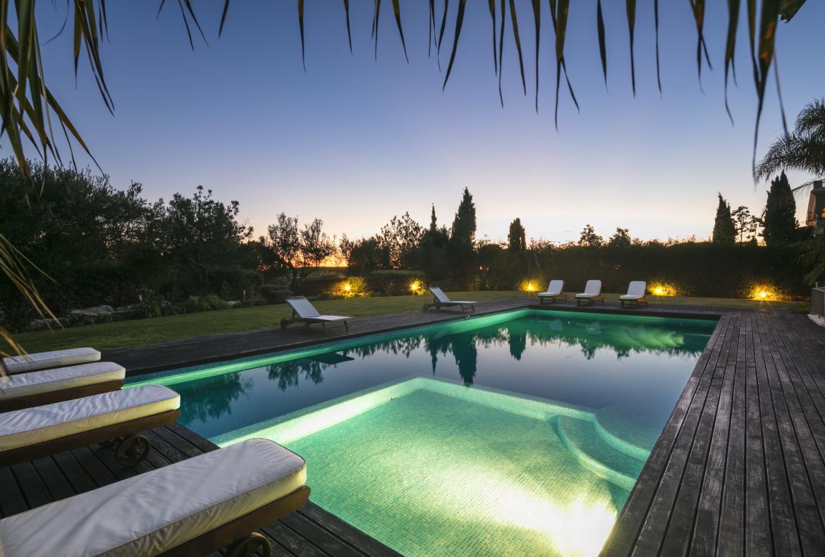 Luxury 6 bedroom holiday villa with private pool in Algarve Portugal (PORTU141PV)