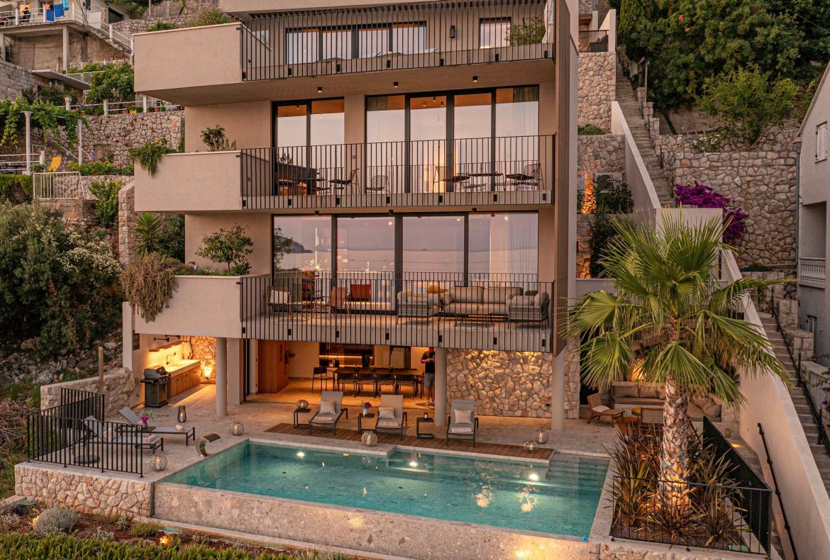 Luxury 5 bedroom holiday villa with private pool in Dubrovnik Croatia (Hrvatska) (PV3024)