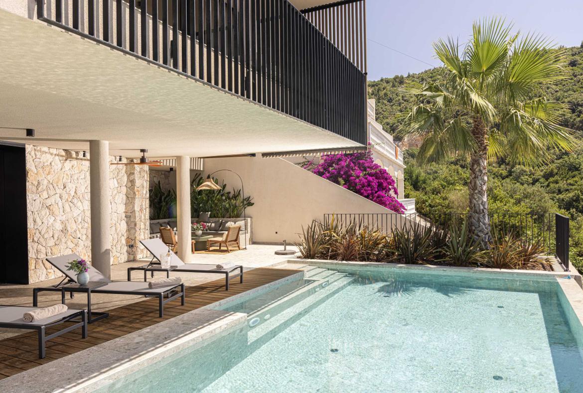 Luxury 5 bedroom holiday villa with private pool in Dubrovnik Croatia (Hrvatska) (PV3024)