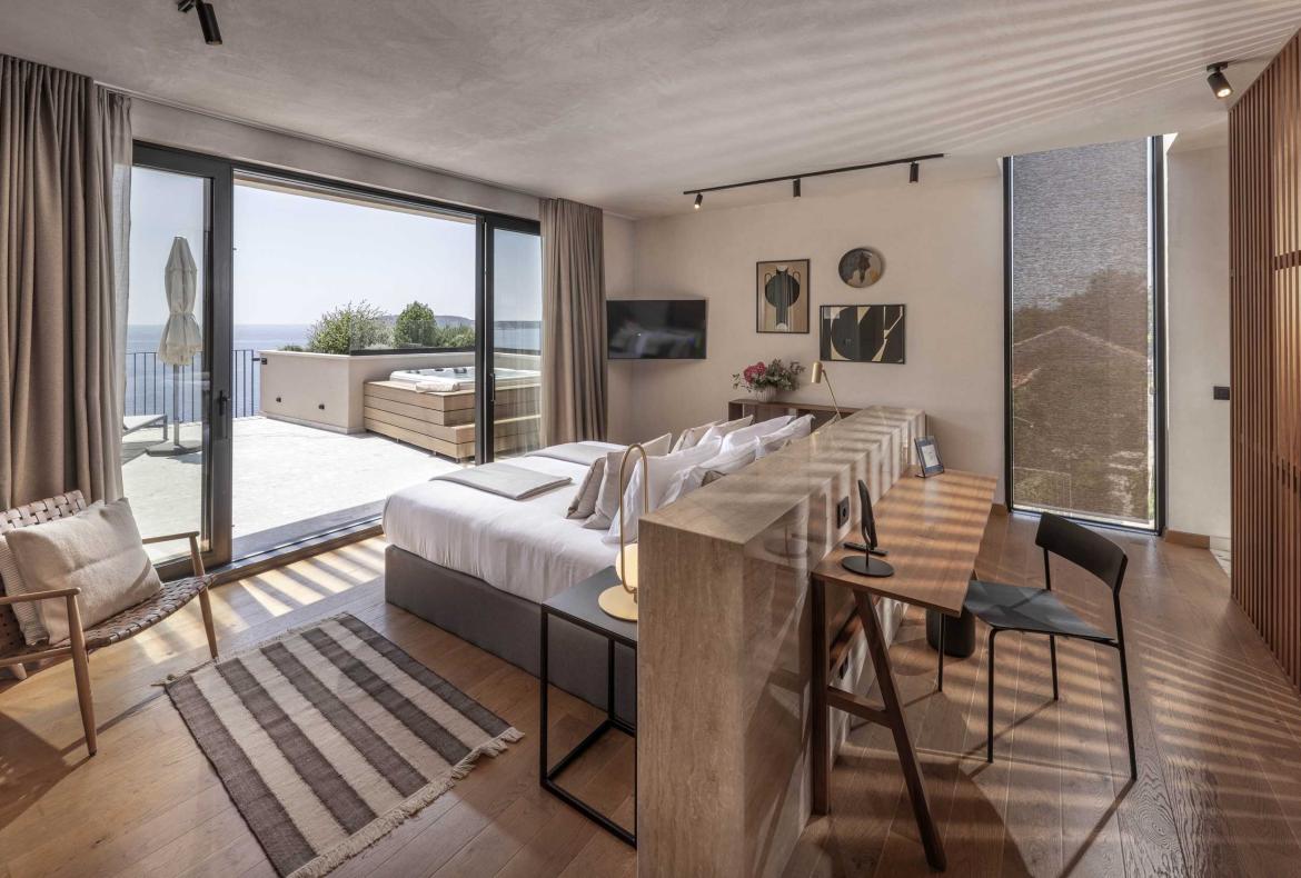 Luxury 5 bedroom holiday villa with private pool in Dubrovnik Croatia (Hrvatska) (PV3024)