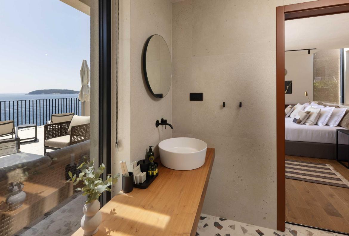 Luxury 5 bedroom holiday villa with private pool in Dubrovnik Croatia (Hrvatska) (PV3024)