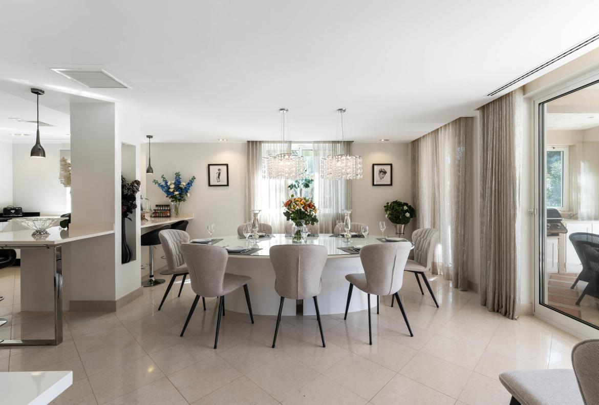 Luxury 6 bedroom holiday villa with private pool in Algarve Portugal (PV3027)