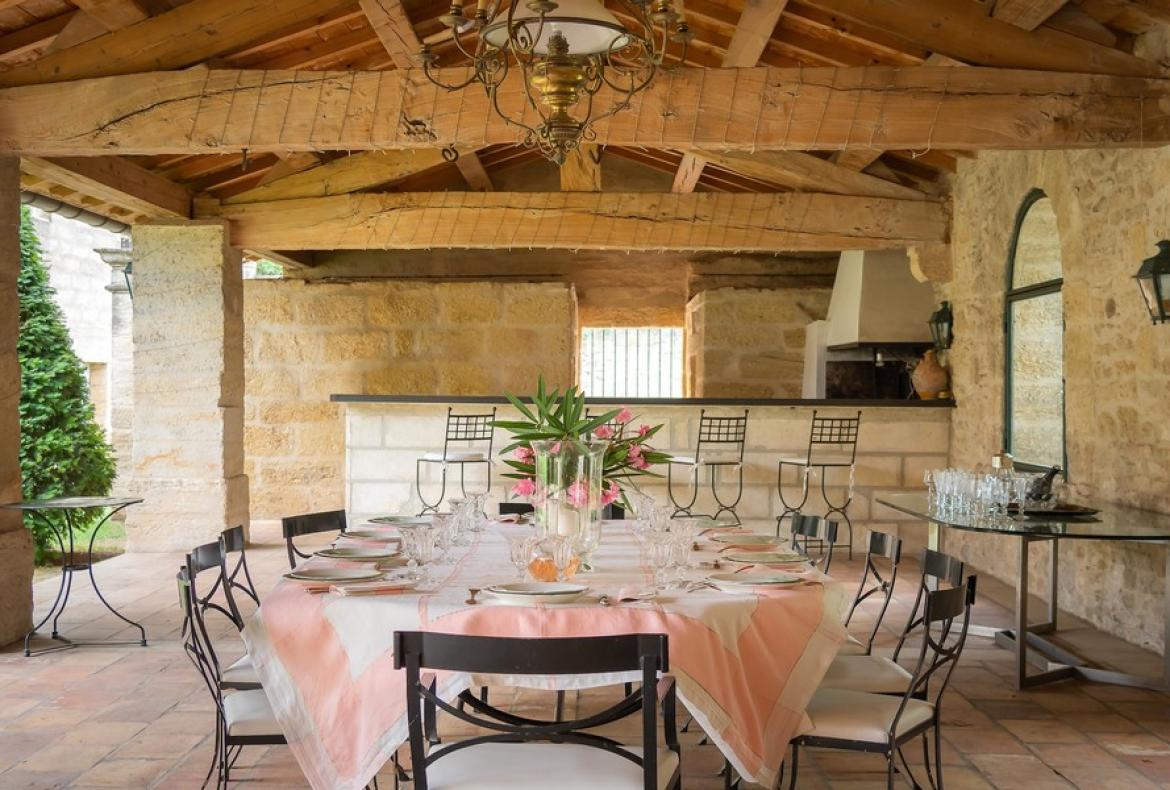 Magnificent XVIth century château. Saltwater pool. Walking distance to shops etc. 6 bedrooms to sleep 12 guests (UZES118GN)