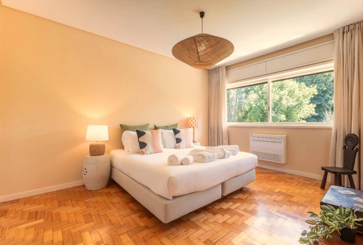 Luxury 5 bedroom holiday villa with private pool in Douro Valley Portugal (PV2849)