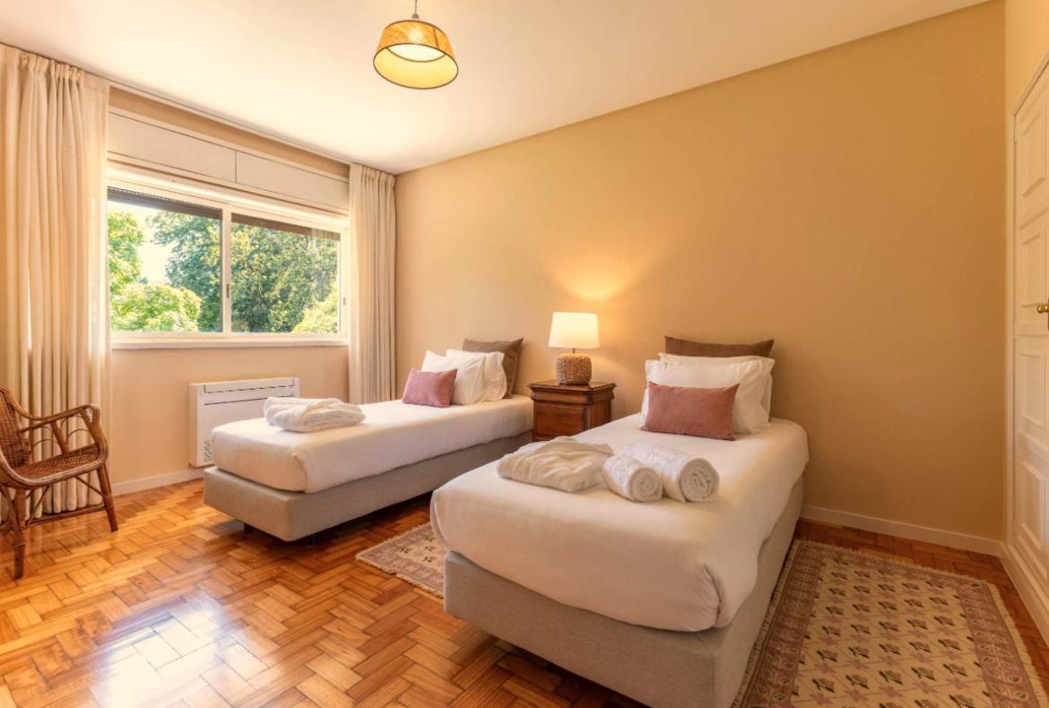 Luxury 5 bedroom holiday villa with private pool in Douro Valley Portugal (PV2849)