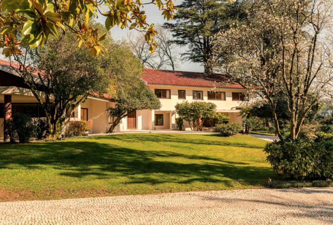 Luxury 5 bedroom holiday villa with private pool in Douro Valley Portugal (PV2849)