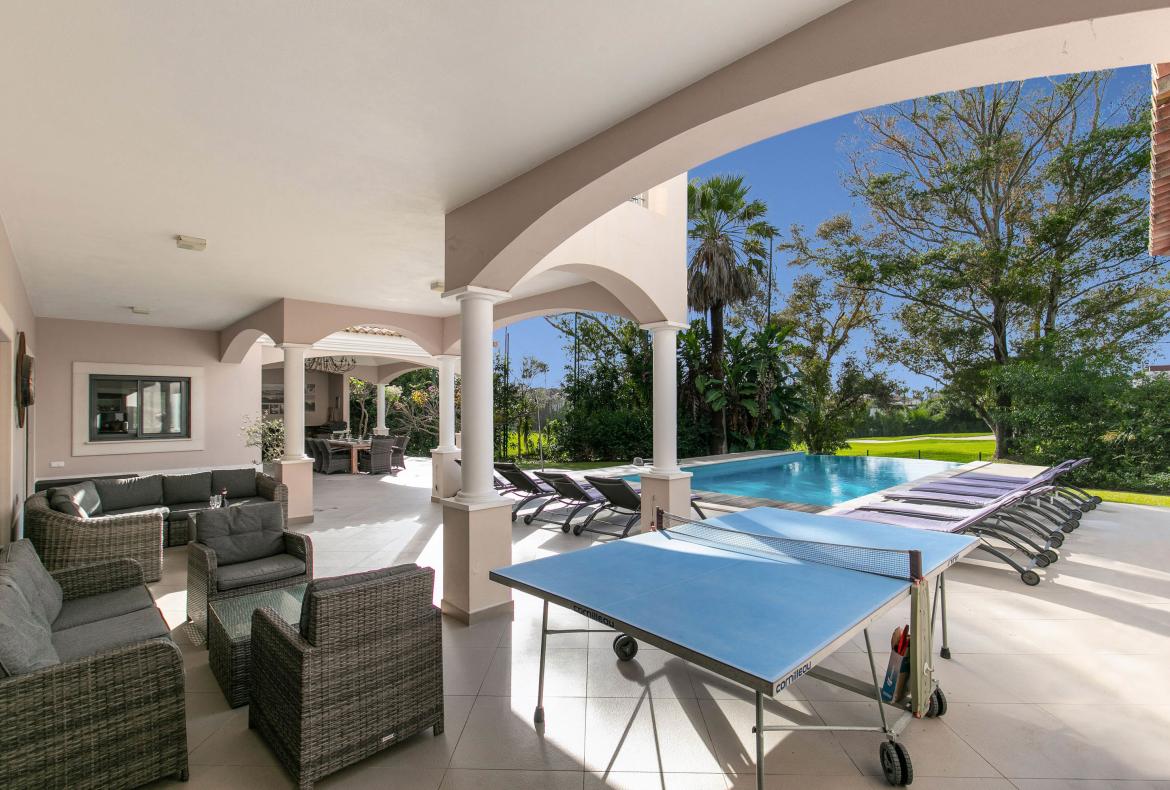 Luxury 5 bedroom holiday villa with private pool in Algarve Portugal (PV3031)